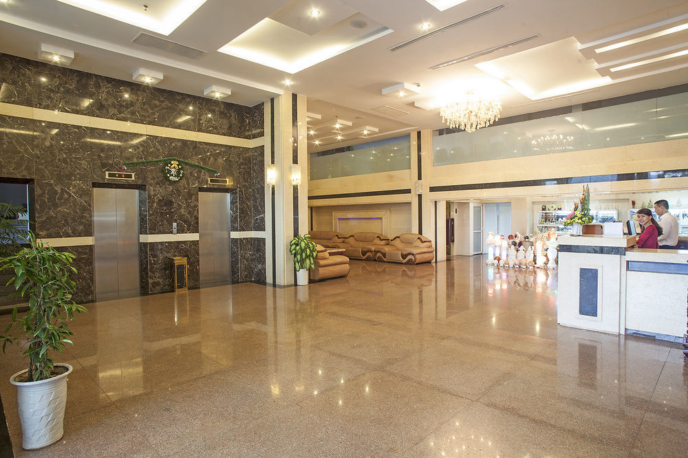 Vian Hotel Da Nang Exterior photo